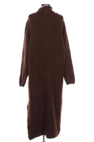 Рокля ASOS, Размер 4XL, Цвят Кафяв, Цена 38,99 лв.