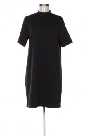 Рокля Amisu, Размер M, Цвят Черен, Цена 29,15 лв.