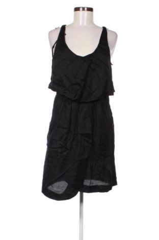 Рокля Armani Jeans, Размер M, Цвят Черен, Цена 205,28 лв.