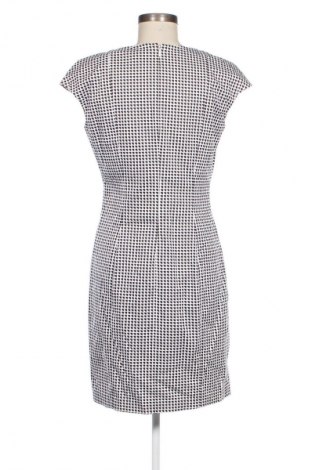 Рокля Armani Jeans, Размер XL, Цвят Многоцветен, Цена 124,99 лв.