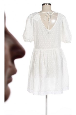 Ruha Beloved, Méret M, Szín Fehér, Ár 5 800 Ft