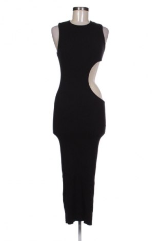 Рокля Bershka, Размер M, Цвят Черен, Цена 29,00 лв.