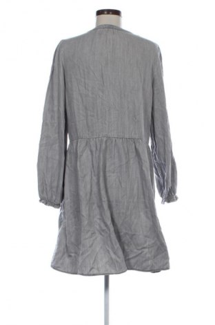 Rochie C&A, Mărime L, Culoare Gri, Preț 76,00 Lei