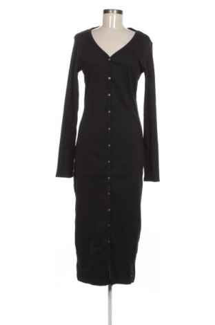 Šaty  Calvin Klein Jeans, Velikost L, Barva Černá, Cena  2 129,00 Kč