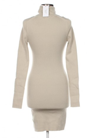 Рокля Calvin Klein Jeans, Размер S, Цвят Бежов, Цена 74,99 лв.