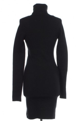 Šaty  Calvin Klein Jeans, Velikost L, Barva Černá, Cena  3 049,00 Kč