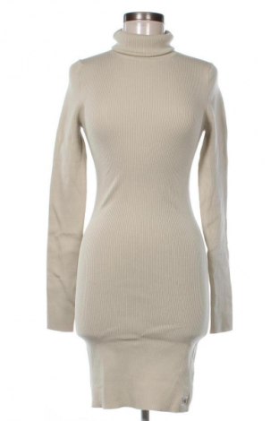 Рокля Calvin Klein Jeans, Размер M, Цвят Бежов, Цена 204,99 лв.