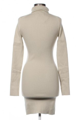 Рокля Calvin Klein Jeans, Размер M, Цвят Бежов, Цена 204,99 лв.