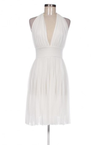 Ruha Carolina, Méret M, Szín Fehér, Ár 16 400 Ft