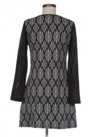 Рокля Caroline K Morgan, Размер L, Цвят Многоцветен, Цена 19,99 лв.