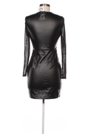 Рокля ChicMe, Размер S, Цвят Черен, Цена 28,99 лв.