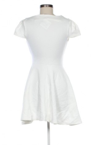 Kleid Club L, Größe L, Farbe Weiß, Preis € 24,99