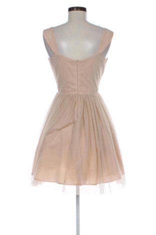 Рокля Elizabeth, Размер M, Цвят Бежов, Цена 35,99 лв.