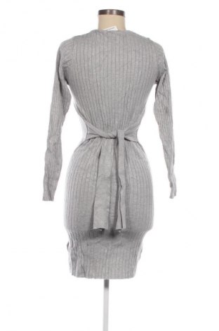 Рокля Esmara, Размер S, Цвят Сив, Цена 7,99 лв.