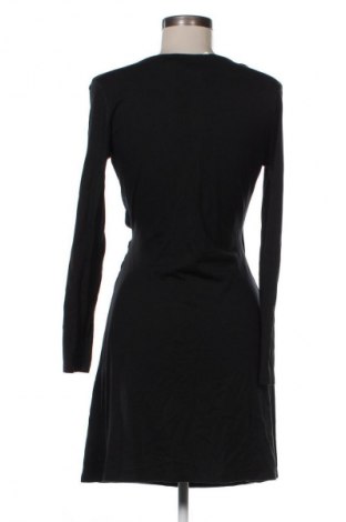 Рокля Esprit, Размер S, Цвят Черен, Цена 47,88 лв.