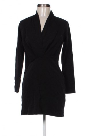 Рокля French Connection, Размер M, Цвят Черен, Цена 80,77 лв.