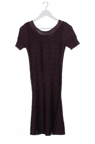 Рокля French Connection, Размер S, Цвят Лилав, Цена 82,08 лв.