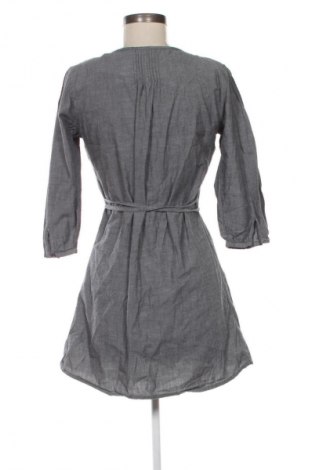 Рокля Frk., Размер M, Цвят Сив, Цена 28,88 лв.