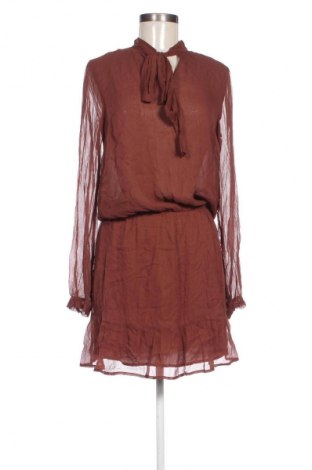 Φόρεμα Gestuz, Μέγεθος XS, Χρώμα Καφέ, Τιμή 66,53 €