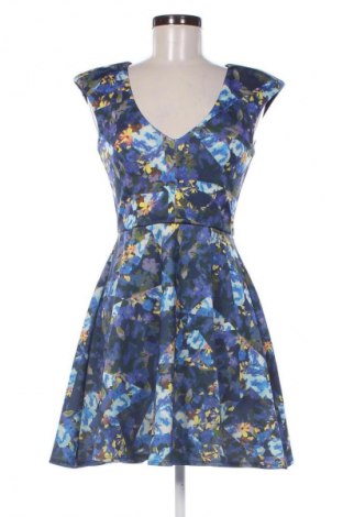 Φόρεμα Guess, Μέγεθος M, Χρώμα Πολύχρωμο, Τιμή 49,18 €