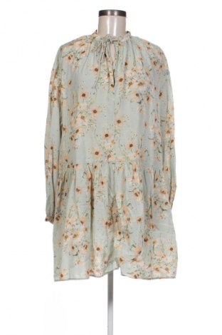 Šaty  H&M, Velikost XL, Barva Vícebarevné, Cena  367,00 Kč