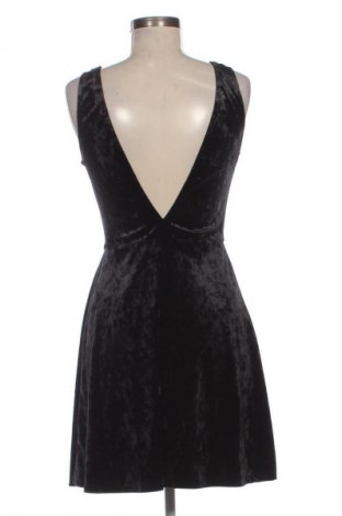 Рокля H&M, Размер S, Цвят Черен, Цена 30,00 лв.