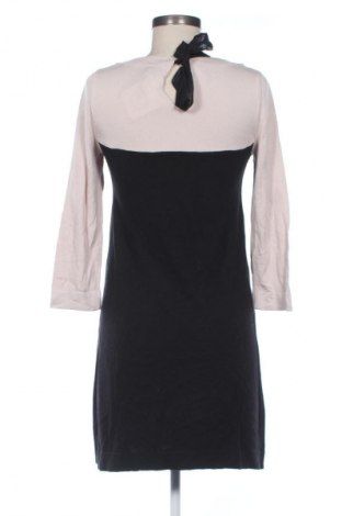 Рокля H&M, Размер S, Цвят Многоцветен, Цена 28,88 лв.