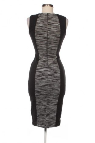 Рокля H&M, Размер S, Цвят Многоцветен, Цена 27,99 лв.