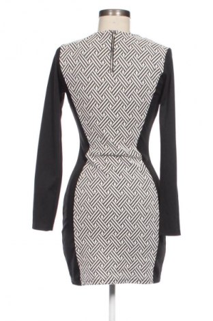 Šaty  H&M Divided, Velikost L, Barva Vícebarevné, Cena  367,00 Kč