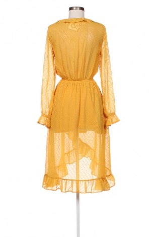 Рокля H&M Divided, Размер S, Цвят Жълт, Цена 28,88 лв.