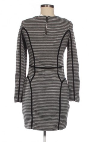 Рокля H&M Divided, Размер M, Цвят Многоцветен, Цена 19,99 лв.