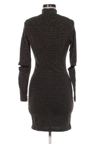 Рокля H&M Divided, Размер S, Цвят Многоцветен, Цена 11,99 лв.