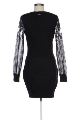 Ruha Laura Scott, Méret M, Szín Fekete, Ár 11 839 Ft