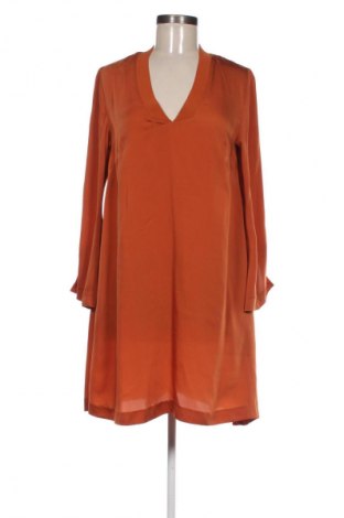 Рокля Lindex, Размер M, Цвят Оранжев, Цена 29,99 лв.