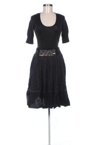 Sukienka Mango, Rozmiar M, Kolor Czarny, Cena 78,16 zł