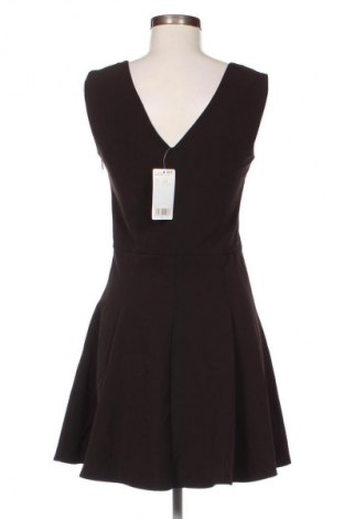 Рокля Mango, Размер M, Цвят Черен, Цена 30,46 лв.