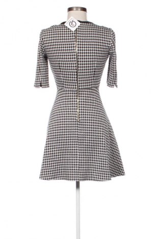 Рокля Marella, Размер S, Цвят Многоцветен, Цена 111,80 лв.