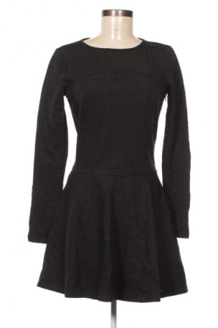 Kleid Met, Größe M, Farbe Grau, Preis € 35,99