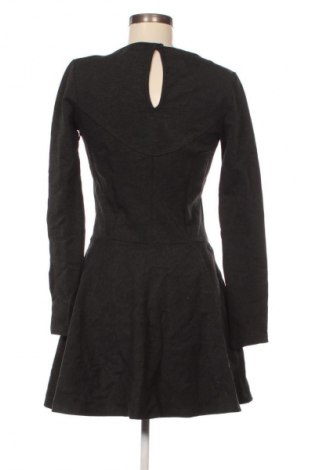 Kleid Met, Größe M, Farbe Grau, Preis € 35,99