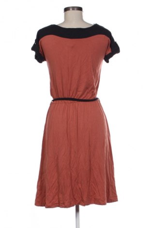 Рокля Mint & Berry, Размер S, Цвят Червен, Цена 23,99 лв.