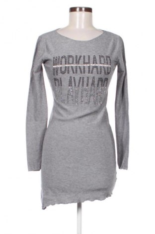 Рокля Moewy, Размер S, Цвят Сив, Цена 30,45 лв.