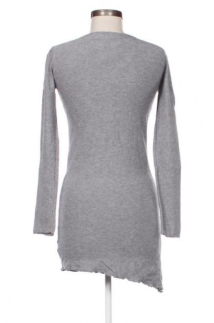 Рокля Moewy, Размер S, Цвят Сив, Цена 30,45 лв.