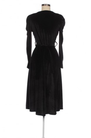 Рокля NEW COLLECTION, Размер S, Цвят Черен, Цена 47,88 лв.