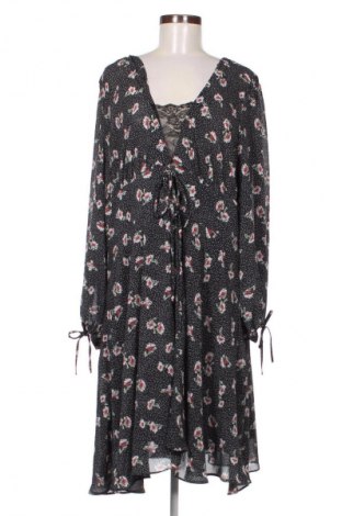 Kleid New Look, Größe XXL, Farbe Mehrfarbig, Preis 23,59 €