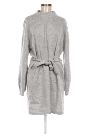 Рокля Primark, Размер XL, Цвят Сив, Цена 17,99 лв.