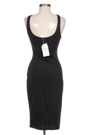 Rochie Pull&Bear, Mărime M, Culoare Negru, Preț 123,47 Lei