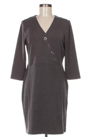 Kleid Reserved, Größe XL, Farbe Grau, Preis 14,91 €