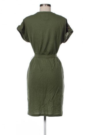 Рокля S.Oliver, Размер M, Цвят Зелен, Цена 48,88 лв.