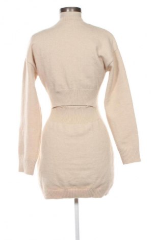 Ruha SHEIN, Méret S, Szín Ekrü
, Ár 7 220 Ft