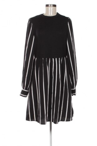 Рокля SHEIN, Размер XL, Цвят Черен, Цена 28,88 лв.